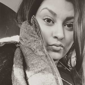 Meet your Posher, Corina